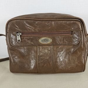 TR Bentley Brown Leather Messenger Crossbody Bag with Front Zip Pocket Pre-owned